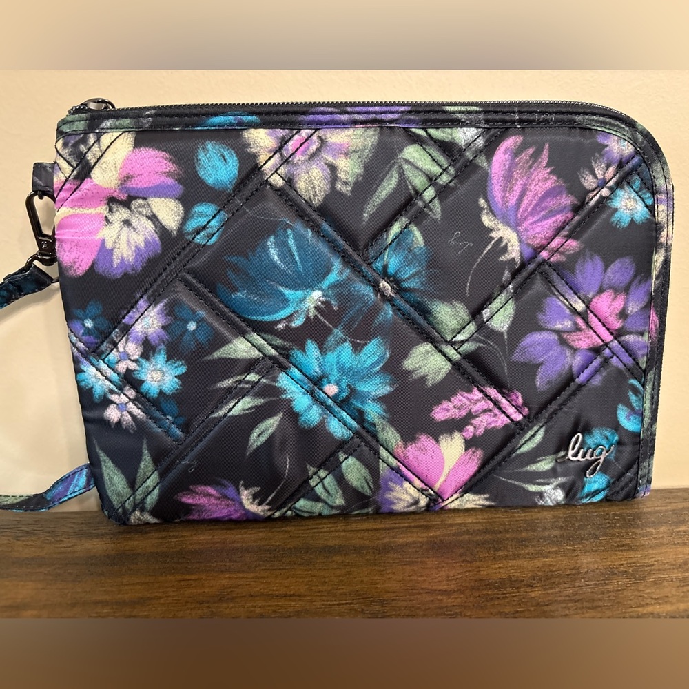 Lug Halfpipe Zip Wristlet Wallet in Bloom Black.